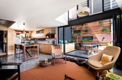 (৪ তলায় ) দক্ষিণ মুখী অসাধারণ একটি ফ্ল্যাট বিক্রয় হবে