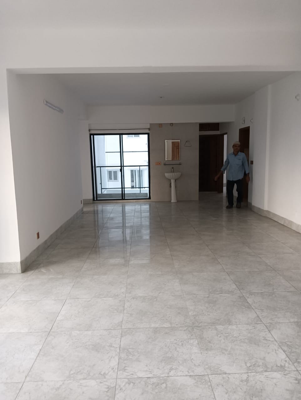 South-Facing 1900 SFT Family Apartment for Rent – Bashundhara Block H